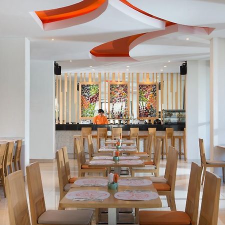 Harris Hotel Raya Kuta Lombok Dış mekan fotoğraf