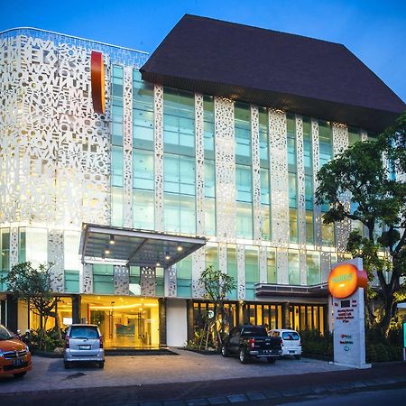 Harris Hotel Raya Kuta Lombok Dış mekan fotoğraf