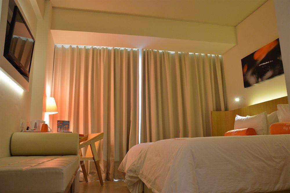 Harris Hotel Raya Kuta Lombok Dış mekan fotoğraf