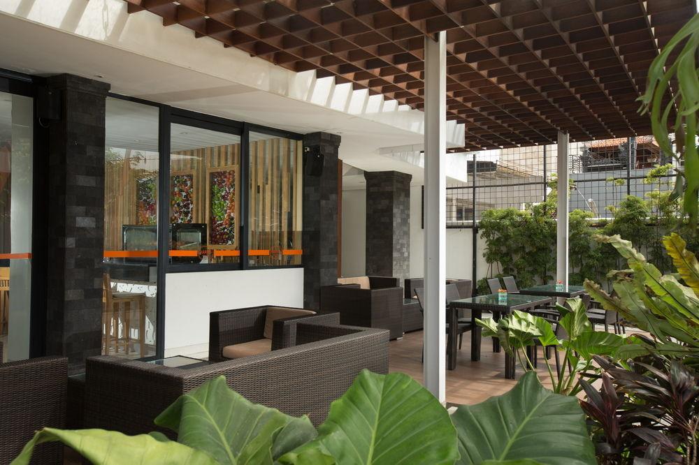 Harris Hotel Raya Kuta Lombok Dış mekan fotoğraf
