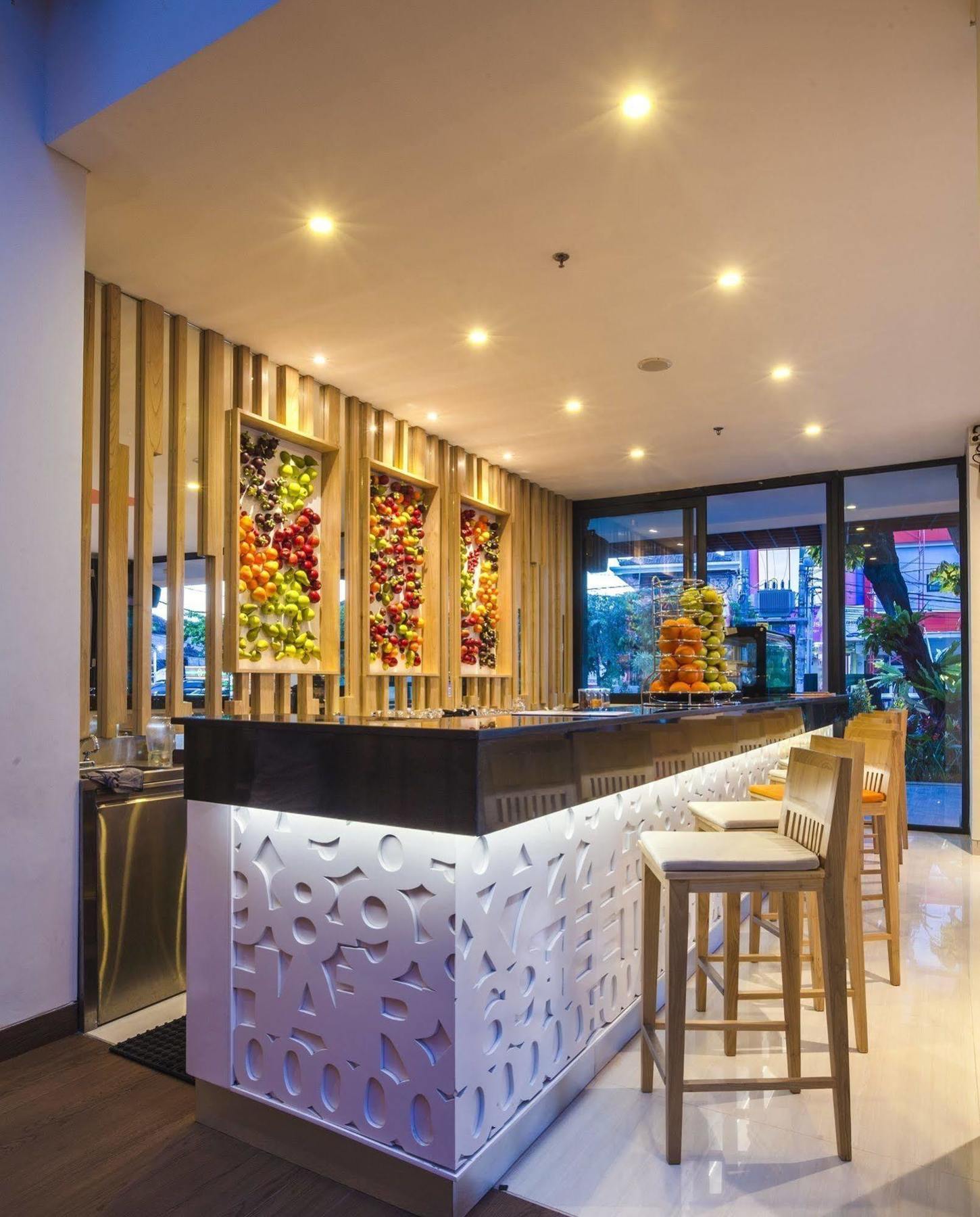 Harris Hotel Raya Kuta Lombok Dış mekan fotoğraf