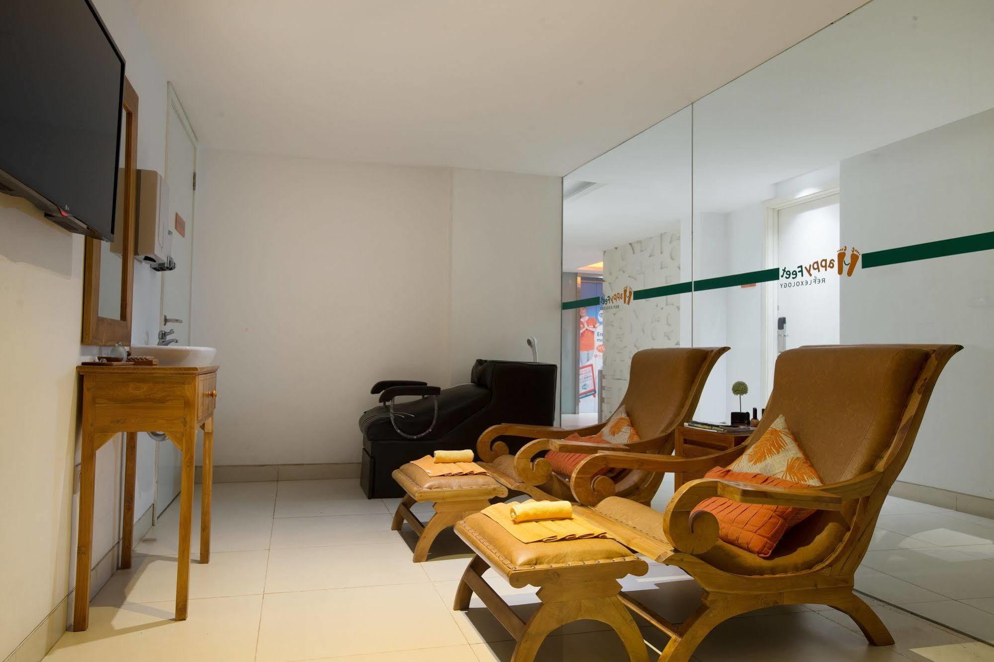 Harris Hotel Raya Kuta Lombok Dış mekan fotoğraf