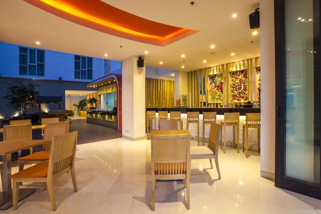 Harris Hotel Raya Kuta Lombok Dış mekan fotoğraf