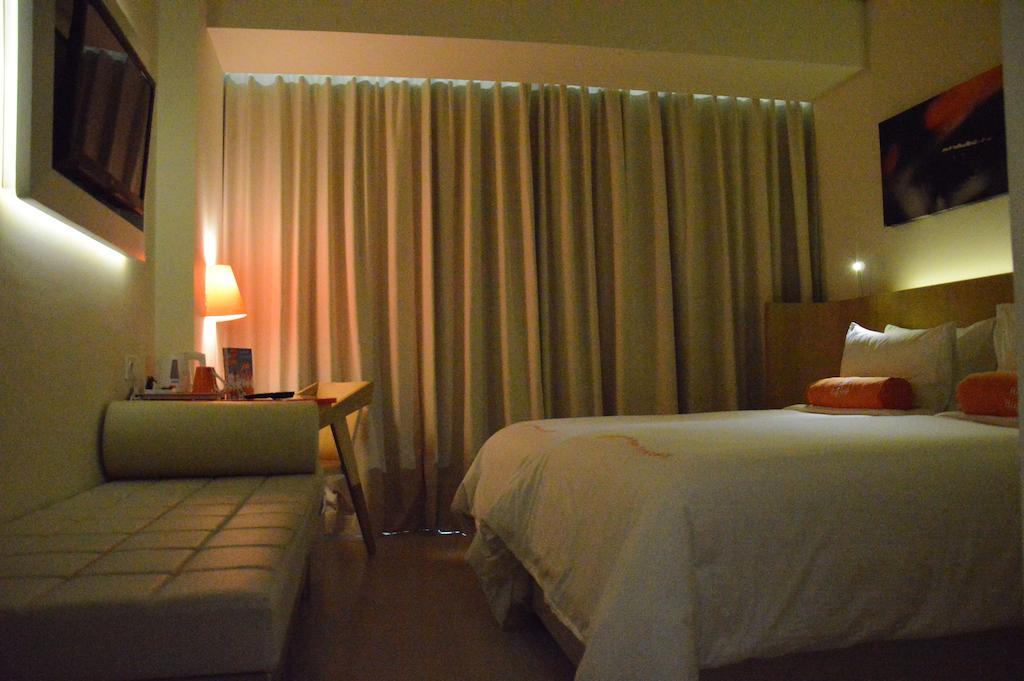 Harris Hotel Raya Kuta Lombok Dış mekan fotoğraf